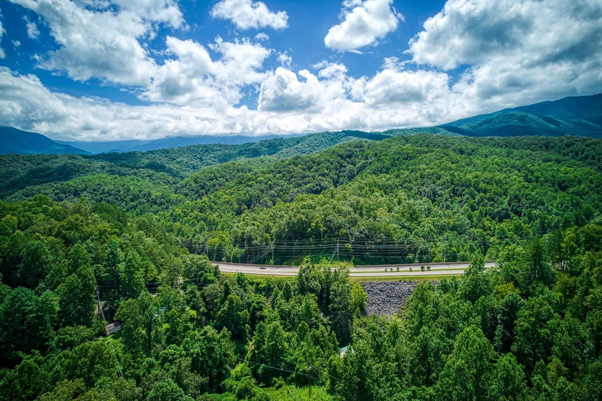 Magical Moments, Hot Tub, Wifi, 1089 Free Tickets Each Paid Day, Dollywood And More Гатлинбург Экстерьер фото